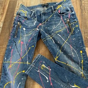 🎨 Paint Splashed Guess Jeans 🎨